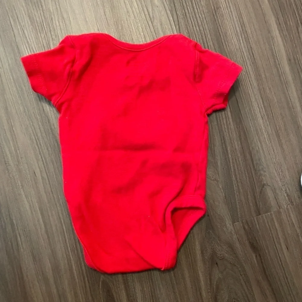 Genuine Merchandise Red Texas Rangers fan Bodysuit size 0/3 months